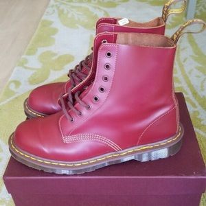 Stunning men’s Dr Martens Boots
